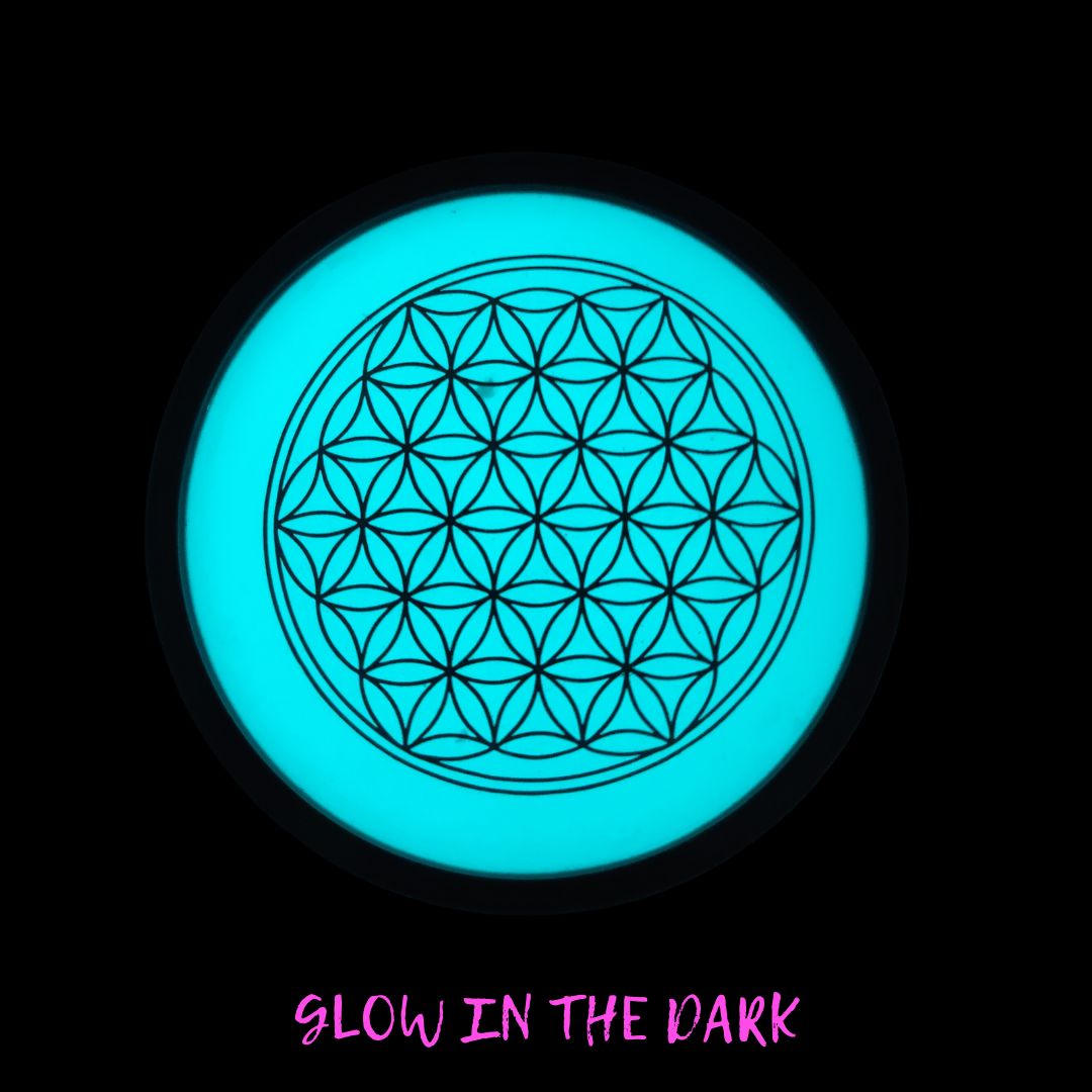 glow in the dark Blue

